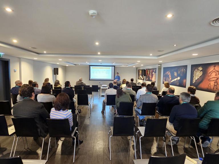 Técnicos agrícolas de todo o país, presentes no Encontro da Confagri, ficaram a conhecer o projeto TomAC